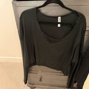Pebby Forevee Black Crop Knit Sweater